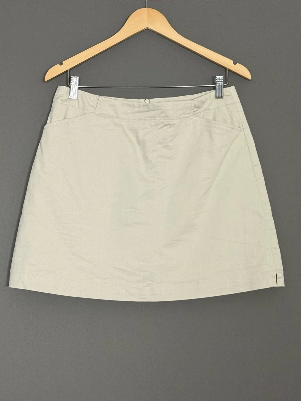 Nike Golf Dri-FIT Women’s Khaki A-Line Skort Skirt Preppy Athletic 10 Medium